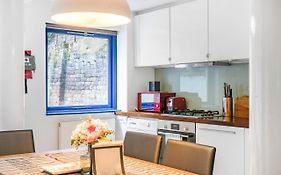 Spacious 2 Bedroom Apartment In Camden